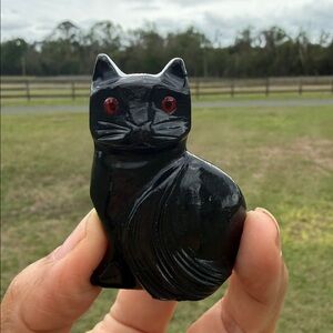 Onyx Black Cat Figurine with Red Eyes - Decorative Cat for Cat Lovers